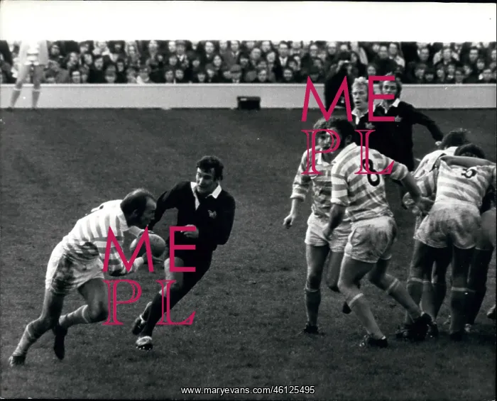: Rugby - Soccer : Rugby - Soccer