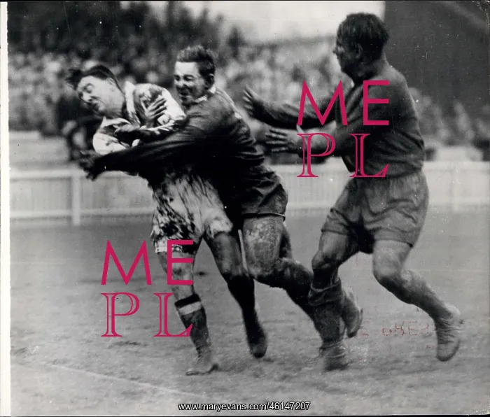 : Rugby - Soccer : Rugby - Soccer