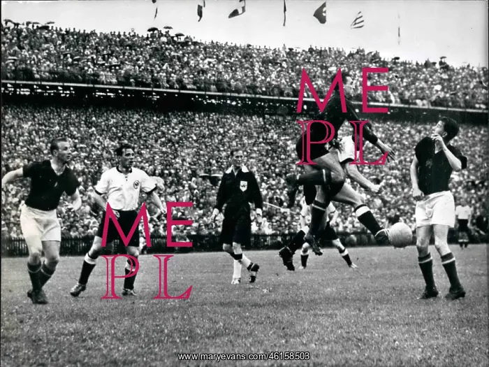 : Rugby - Soccer : Rugby - Soccer