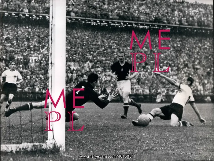 : Rugby - Soccer : Rugby - Soccer