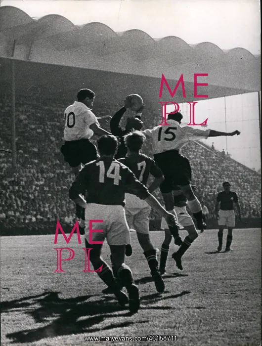 : Rugby - Soccer : Rugby - Soccer