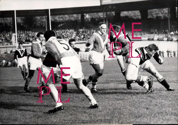 : Rugby - Soccer : Rugby - Soccer