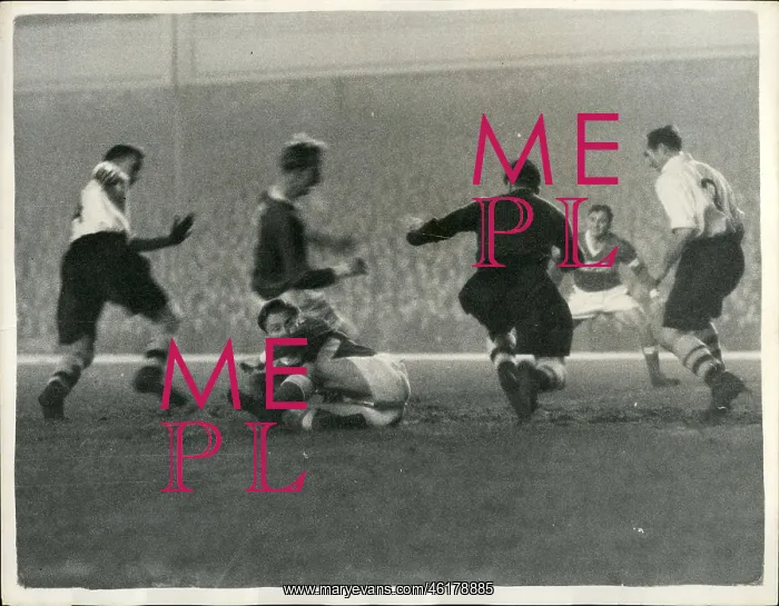 : Rugby - Soccer : Rugby - Soccer