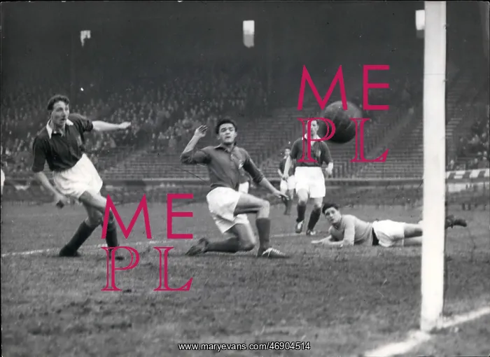: Rugby - Soccer : Rugby - Soccer
