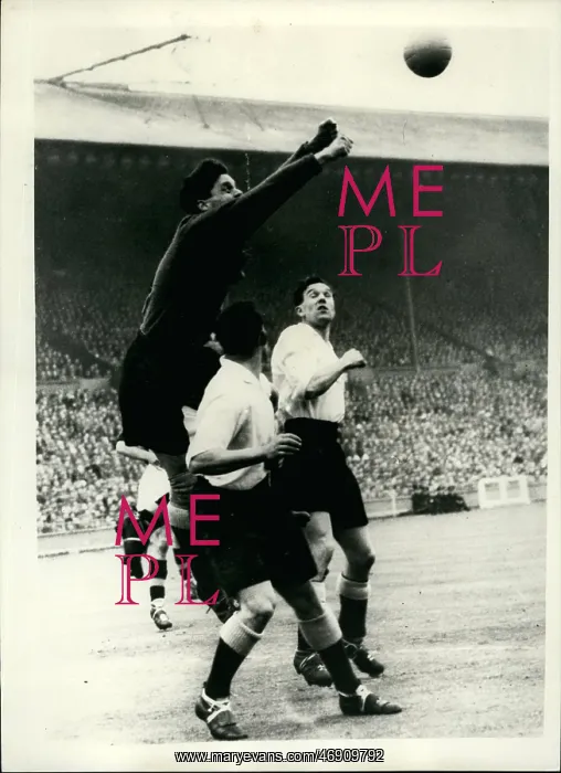: Rugby - Soccer : Rugby - Soccer