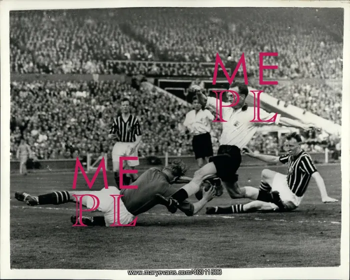 : Rugby - Soccer : Rugby - Soccer