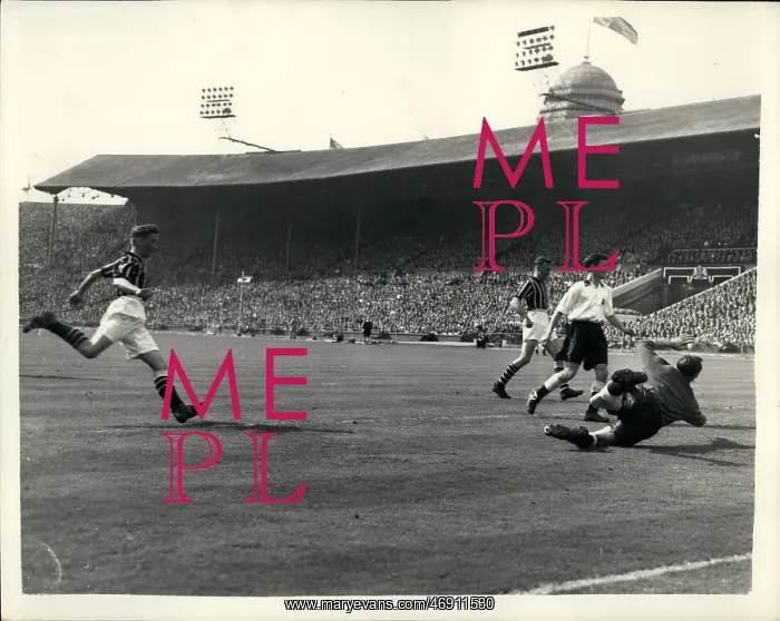 : Rugby - Soccer : Rugby - Soccer