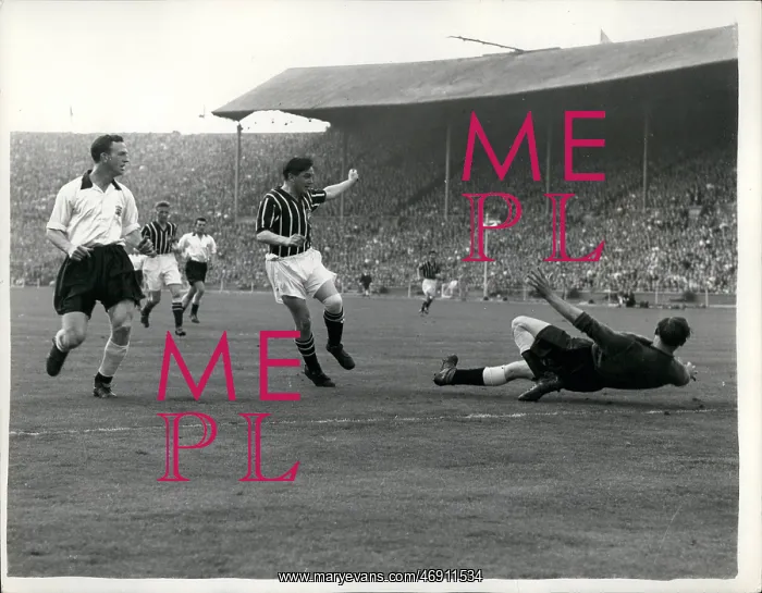: Rugby - Soccer : Rugby - Soccer