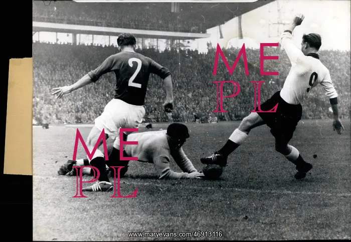: Rugby - Soccer : Rugby - Soccer
