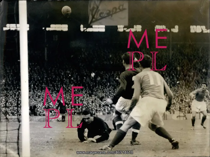 : Rugby - Soccer : Rugby - Soccer