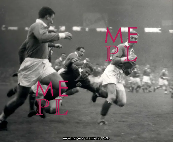 : Rugby - Soccer : Rugby - Soccer