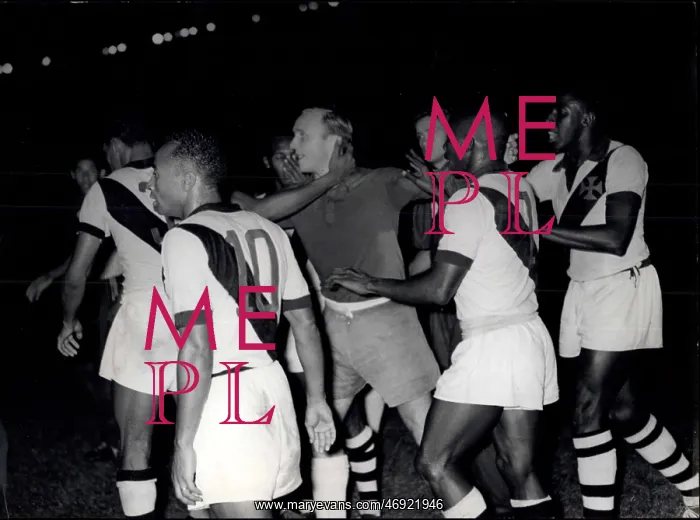 : Rugby - Soccer : Rugby - Soccer
