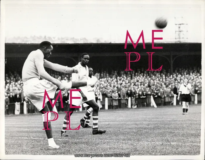 : Rugby - Soccer : Rugby - Soccer