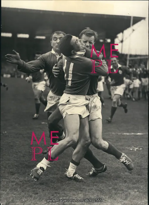 : Rugby - Soccer : Rugby - Soccer