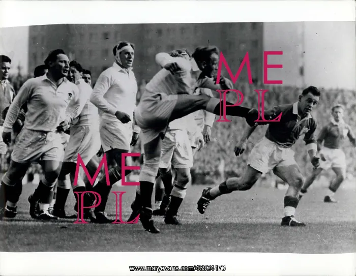 : Rugby - Soccer : Rugby - Soccer