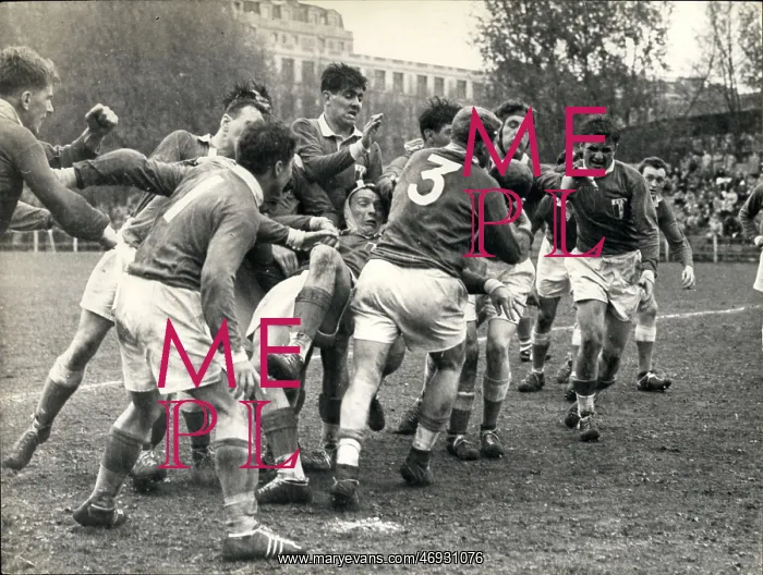 : Rugby - Soccer : Rugby - Soccer