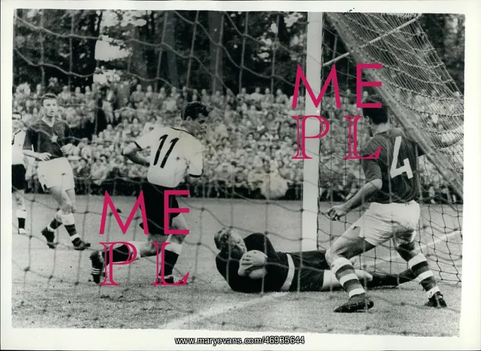 : Rugby - Soccer : Rugby - Soccer