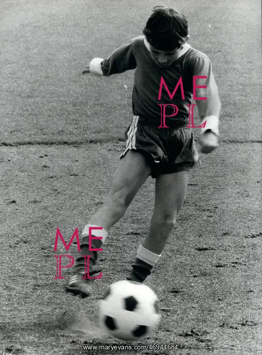 : Rugby - Soccer : Rugby - Soccer