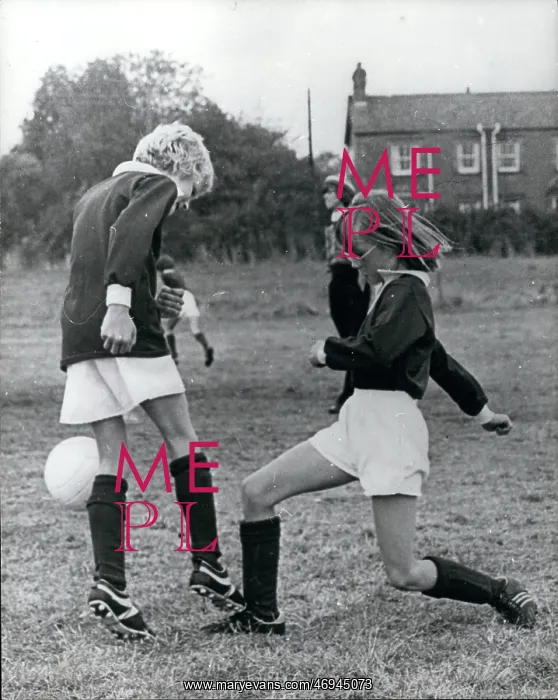 : Rugby - Soccer : Rugby - Soccer