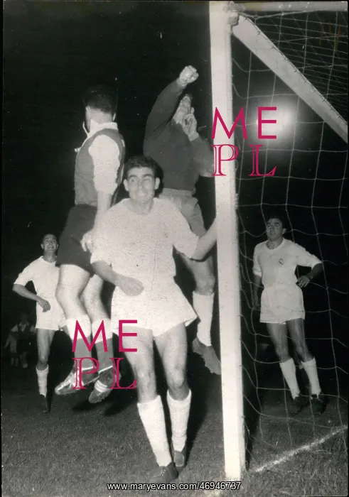 : Rugby - Soccer : Rugby - Soccer