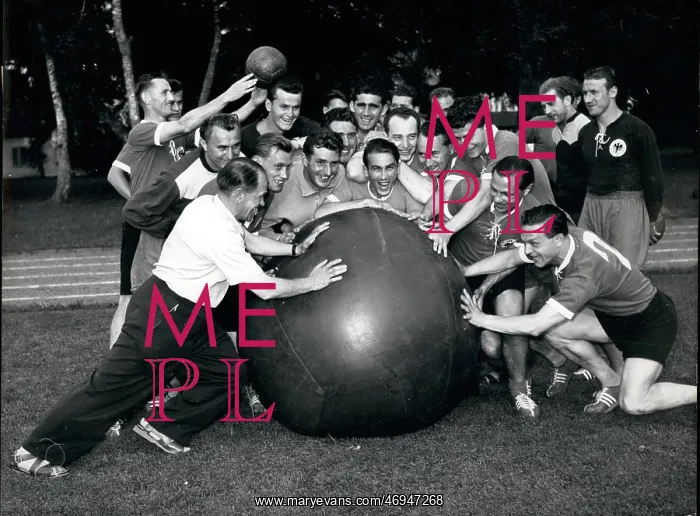 : Rugby - Soccer : Rugby - Soccer