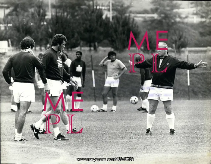 : Rugby - Soccer : Rugby - Soccer