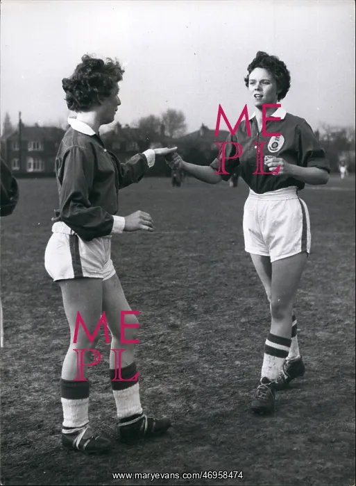 : Rugby - Soccer : Rugby - Soccer