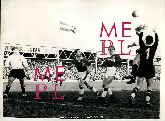 : Rugby - Soccer : Rugby - Soccer