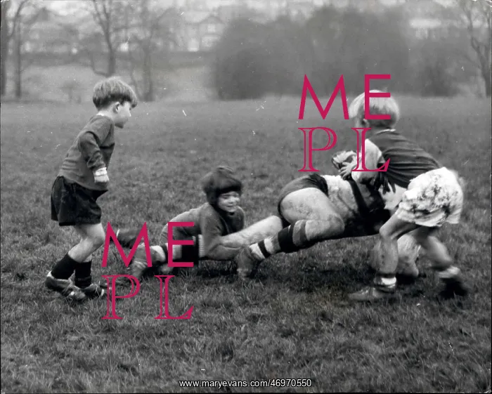 : Rugby - Soccer : Rugby - Soccer