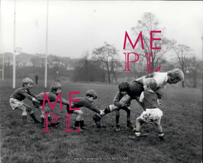 : Rugby - Soccer : Rugby - Soccer