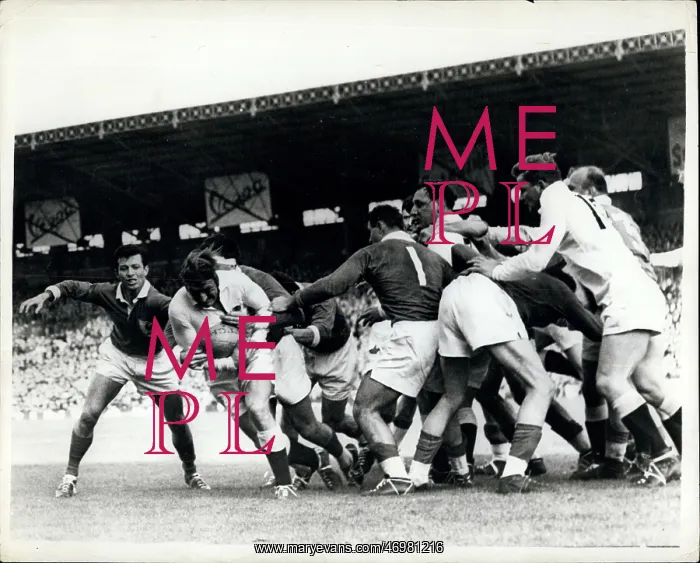 : Rugby - Soccer : Rugby - Soccer