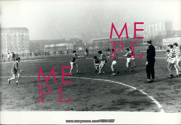 : Rugby - Soccer : Rugby - Soccer