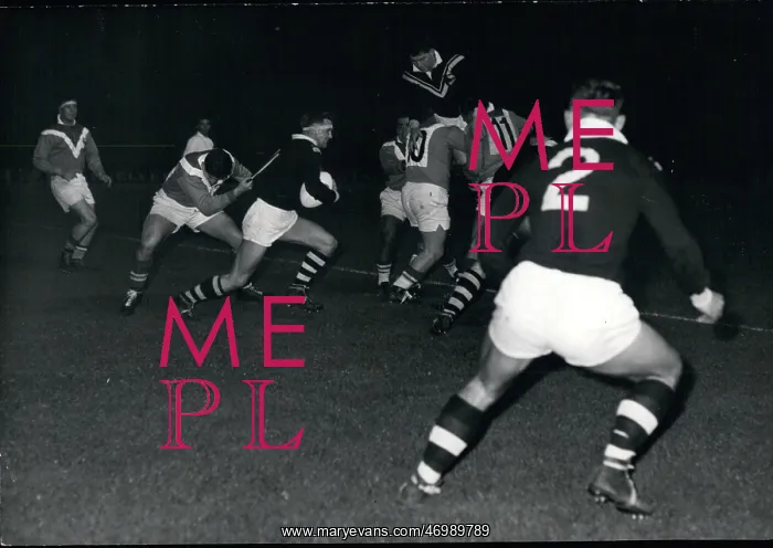 : Rugby - Soccer : Rugby - Soccer