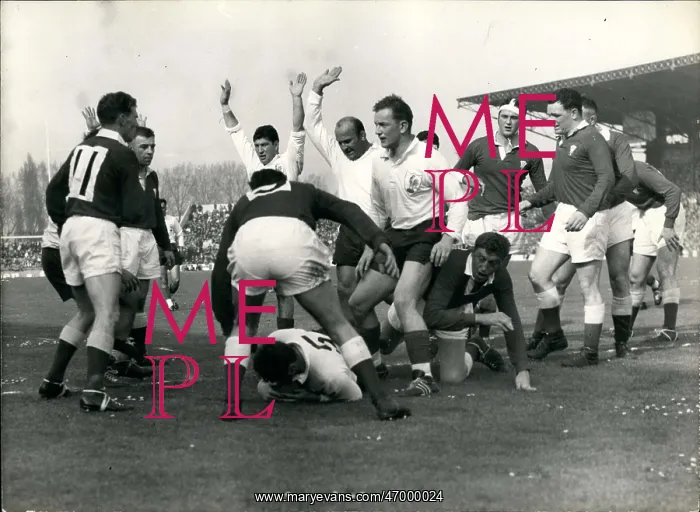 : Rugby - Soccer : Rugby - Soccer