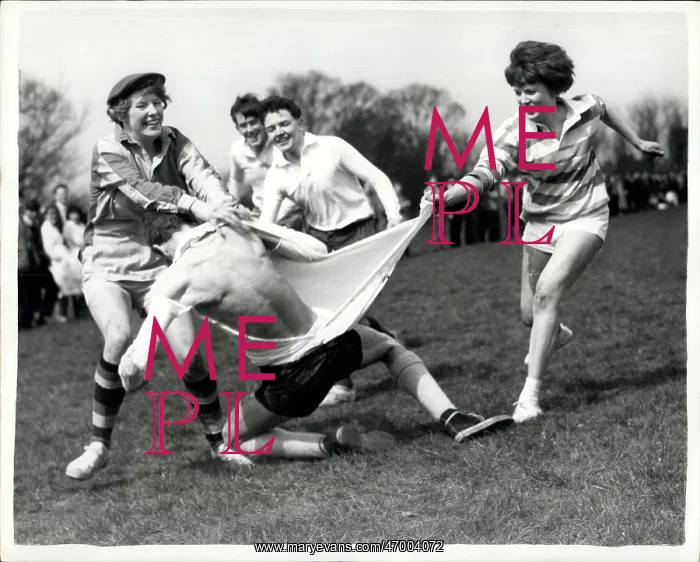 : Rugby - Soccer : Rugby - Soccer