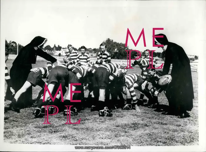 : Rugby - Soccer : Rugby - Soccer