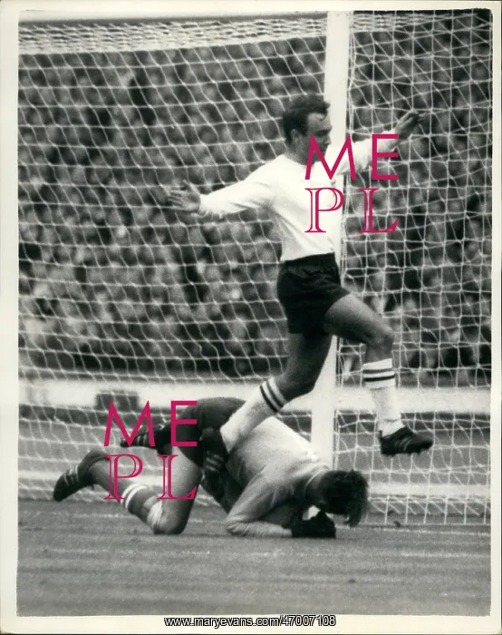 : Rugby - Soccer : Rugby - Soccer