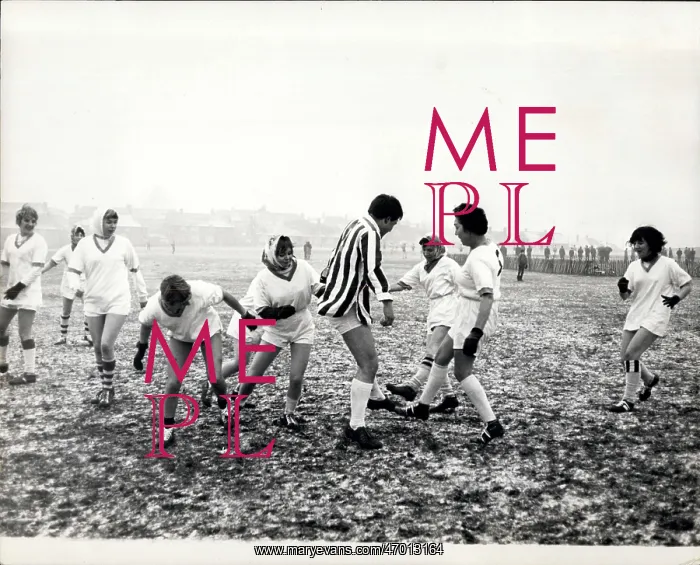 : Rugby - Soccer : Rugby - Soccer