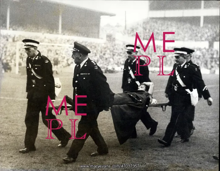: Rugby - Soccer : Rugby - Soccer