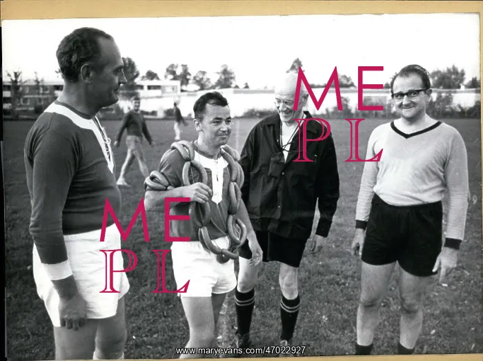 : Rugby - Soccer : Rugby - Soccer