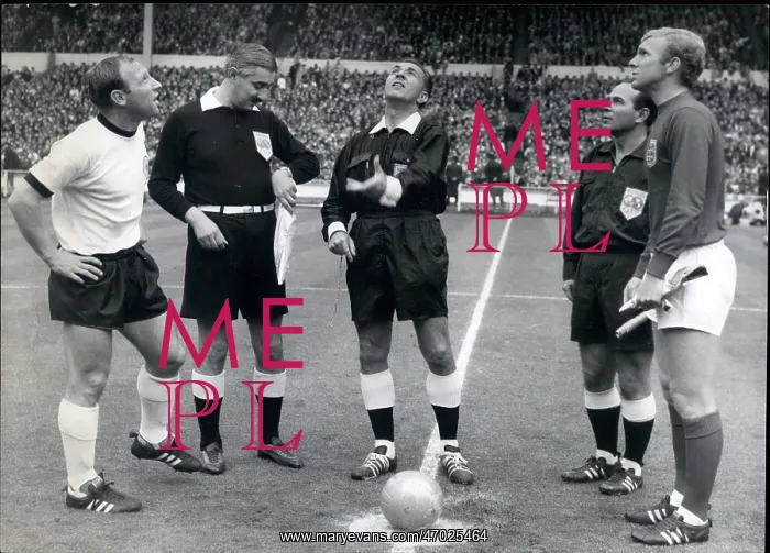 : Rugby - Soccer : Rugby - Soccer