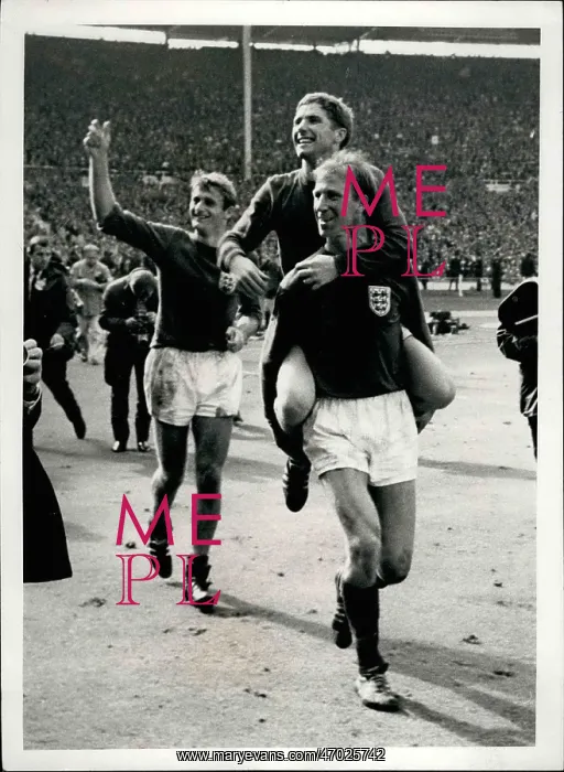 : Rugby - Soccer : Rugby - Soccer