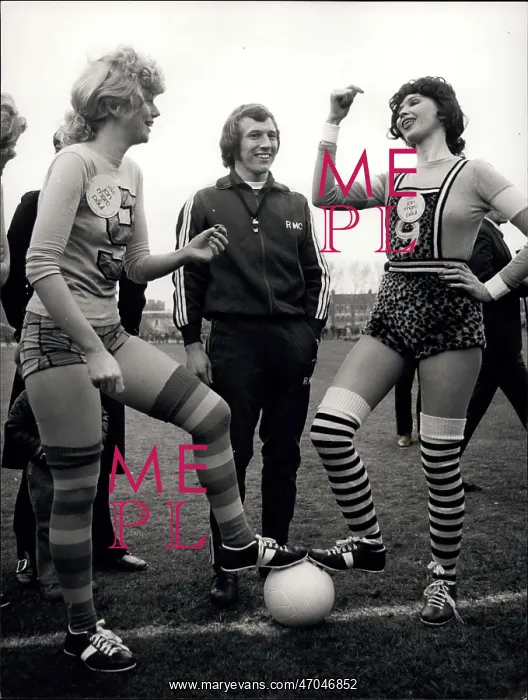 : Rugby - Soccer : Rugby - Soccer