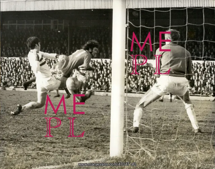 : Rugby - Soccer : Rugby - Soccer