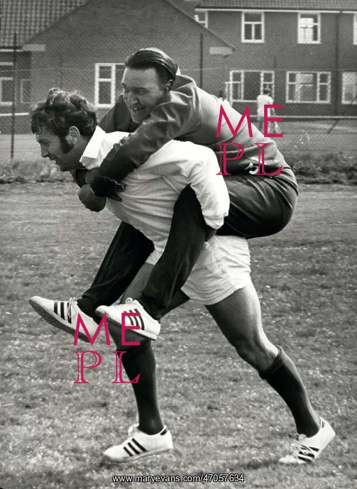 : Rugby - Soccer : Rugby - Soccer
