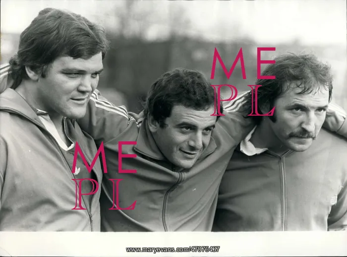 : Rugby - Soccer : Rugby - Soccer