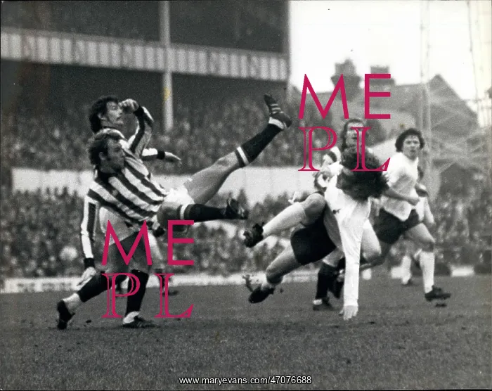 : Rugby - Soccer : Rugby - Soccer