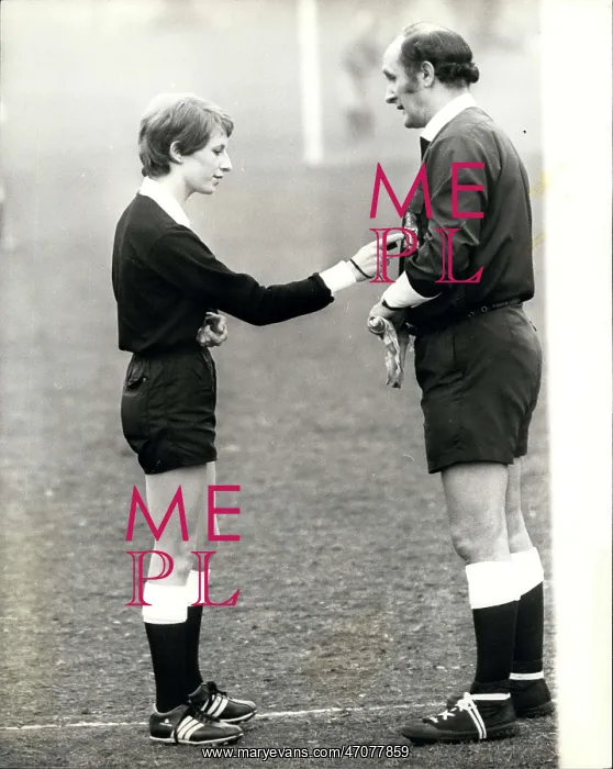 : Rugby - Soccer : Rugby - Soccer