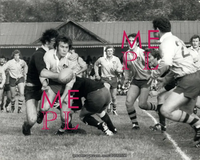 : Rugby - Soccer : Rugby - Soccer