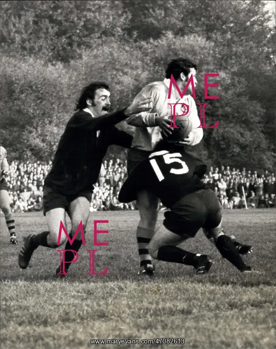 : Rugby - Soccer : Rugby - Soccer